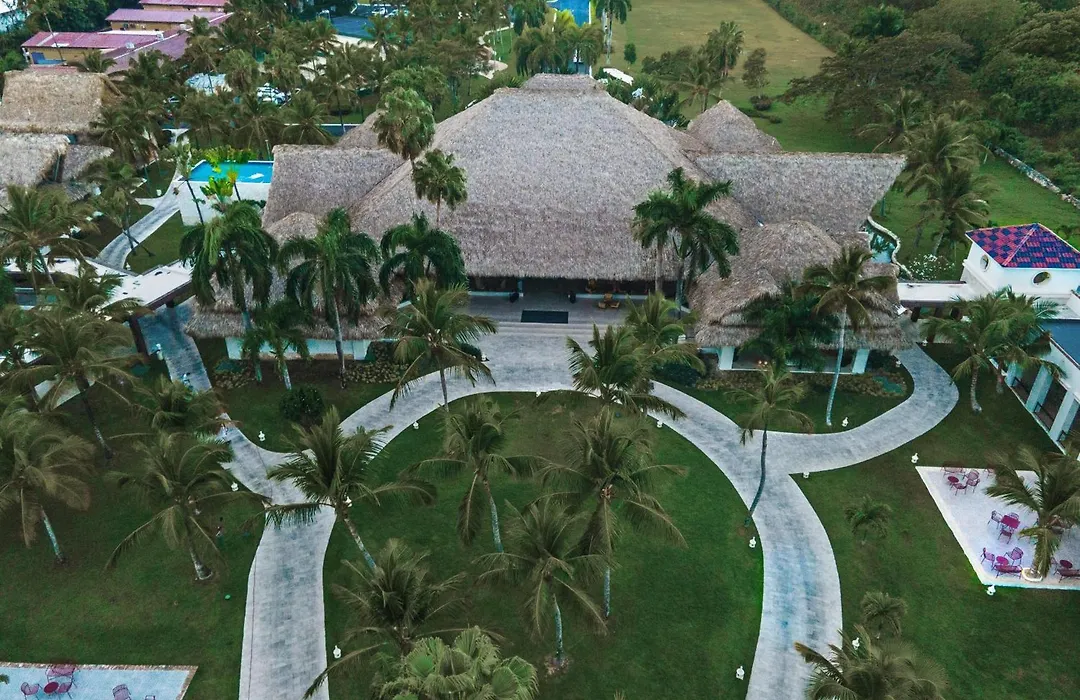 Tropical Deluxe Princess-1